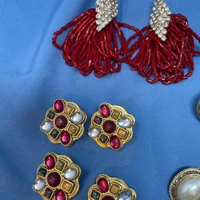 Sale Photo Thumbnail #231: Pierced & clips.  Older & newer.  Very nice & ready to wear!