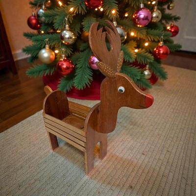 Sale Photo Thumbnail #435: Wooden Raindeer Plant Holder