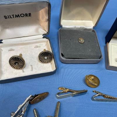 Sale Photo Thumbnail #258: Tie bars & cuff links All in good shape.
