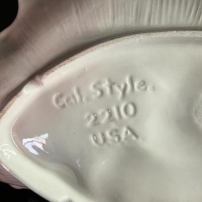 Vintage California Original Style 2210 Iridescent Ceramic Leaf Dish – Pastel Luster Finish