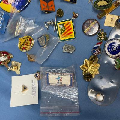 Sale Photo Thumbnail #272: A junk drawer lot of goodies!