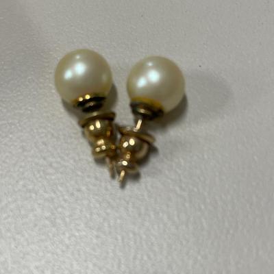 Possible pearl studs