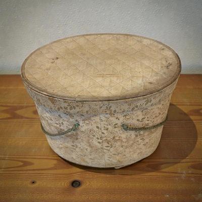 Sale Photo Thumbnail #474: Vintage Wallpaper Box