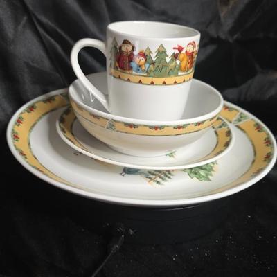 Gibson Snowman Frolic 16-Piece Stoneware Dinnerware Set - Boxed 4 Place Settings with Original Packaging