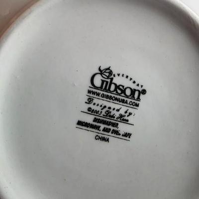 2nd Set - Gibson Snowman Frolic 16-Piece Stoneware Dinnerware Set - Boxed 4 Place Settings with Original Packaging