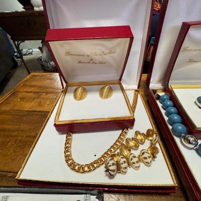 Sale Photo Thumbnail #335