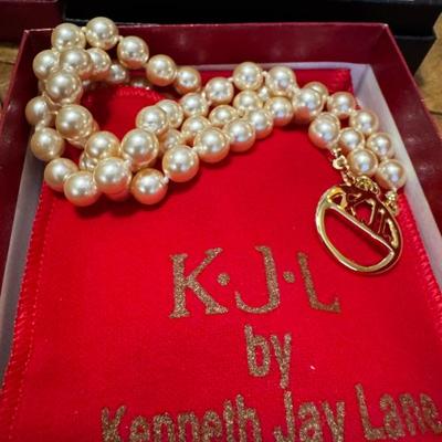 Sale Photo Thumbnail #340