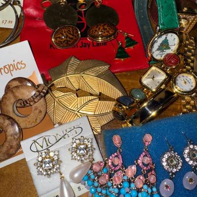 Sale Photo Thumbnail #377