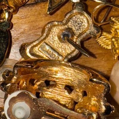 Sale Photo Thumbnail #381