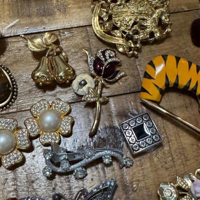 Sale Photo Thumbnail #402