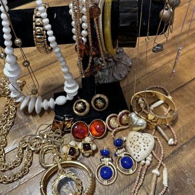 Sale Photo Thumbnail #409