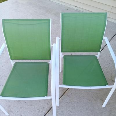 LOT 4: Plastic Octagonal Patio Table with Metal Chairs