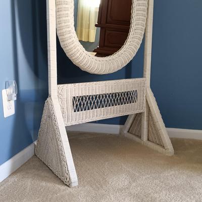 Sale Photo Thumbnail #203