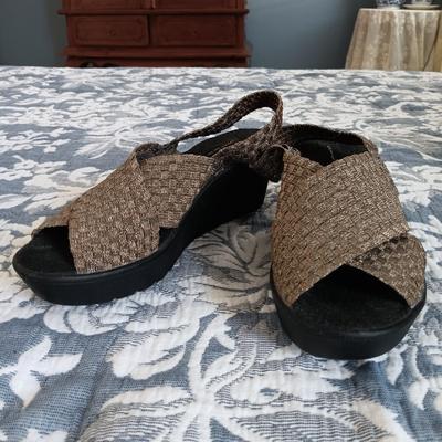 LOT 24: Shoe Collection Size 9 - Steve Madden, DKNY, Jennifer Lopez & More