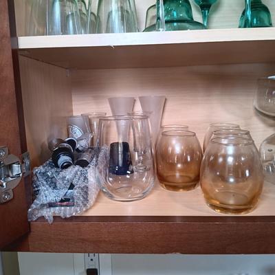 LOT 25: Large Collection of Glassware / Barware