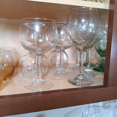 LOT 25: Large Collection of Glassware / Barware