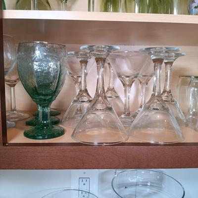 LOT 25: Large Collection of Glassware / Barware