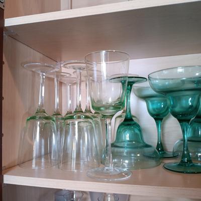 LOT 25: Large Collection of Glassware / Barware