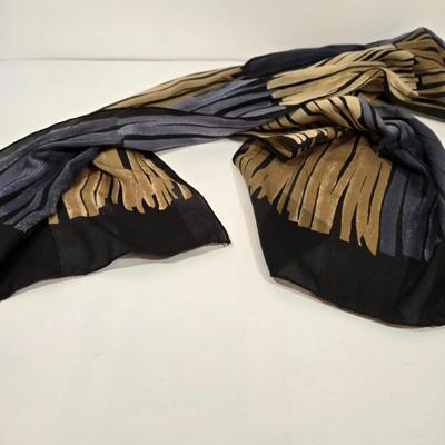 LOT 39: Newspaper Print Tote and Multiple Fashionable Scarves