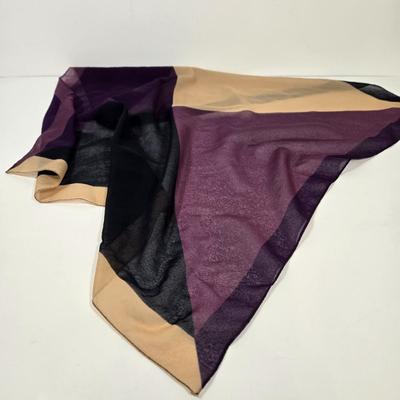 LOT 39: Newspaper Print Tote and Multiple Fashionable Scarves