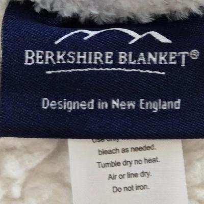 LOT 51: Two Berkshire Blankets (Super Soft and Cozy!) and South Street Loft Queen Size Bed in a Bag