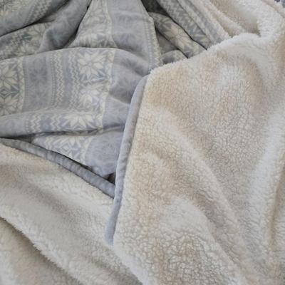 LOT 51: Two Berkshire Blankets (Super Soft and Cozy!) and South Street Loft Queen Size Bed in a Bag