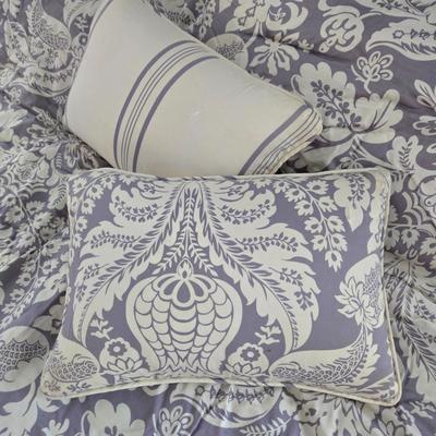 LOT 52: Bella Lux Fine Linens Reversible Comforter and Two Matching Throw Pillows