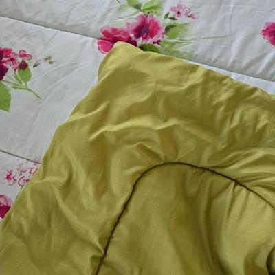 LOT 53: Beautiful Flower Print Comforter with Matching Pillow Shams and Throw Pillow