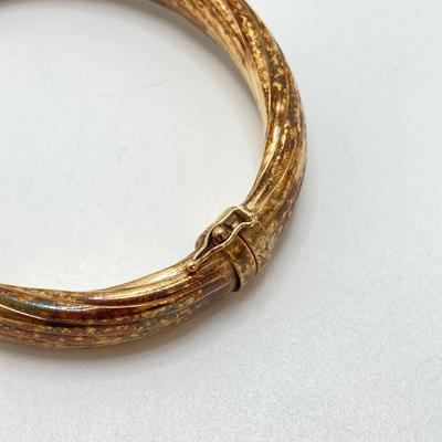 LOT 57: 925 Italy Sterling Gold Vermeil Hinged Bangle Bracelet - TW 24.07g