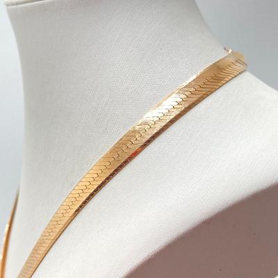 LOT 62: Italy Gold Herringbone Chain Necklace - 14KT / 585, TW 21.33g, 14"