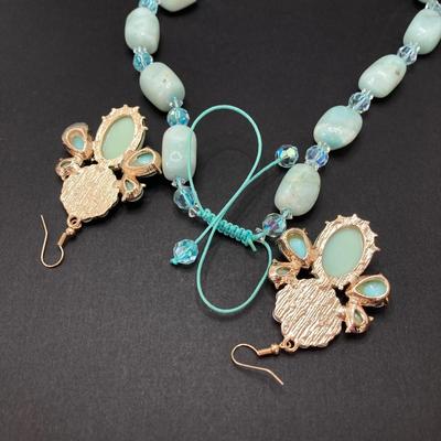 LOT 70: Pair of Vintage Necklace and Earrings Sets (Polished Stone / Onyx)