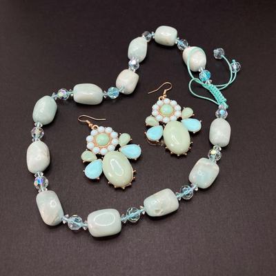 LOT 70: Pair of Vintage Necklace and Earrings Sets (Polished Stone / Onyx)