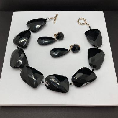 LOT 70: Pair of Vintage Necklace and Earrings Sets (Polished Stone / Onyx)
