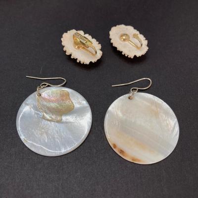 LOT 71: Vintage Shell / Nautical Style Jewelry - Bracelets and Earrings