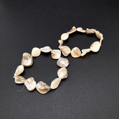 LOT 71: Vintage Shell / Nautical Style Jewelry - Bracelets and Earrings