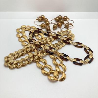 LOT 72: Gold Tone Fashion Chain Necklaces