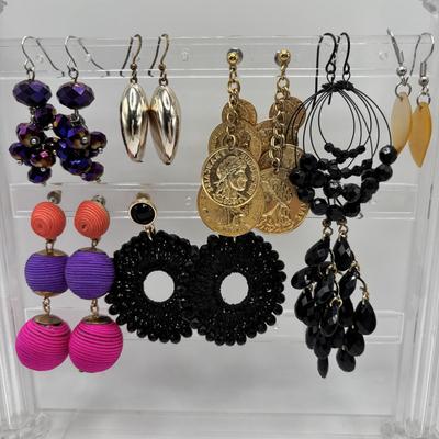 LOT 83: Fashion Pierced Earring Collection & Vintage Black & Gold Dangle Clip-On Earrings