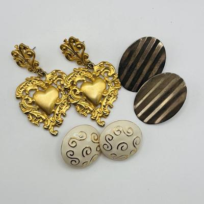 LOT 83: Fashion Pierced Earring Collection & Vintage Black & Gold Dangle Clip-On Earrings