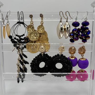 LOT 83: Fashion Pierced Earring Collection & Vintage Black & Gold Dangle Clip-On Earrings