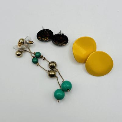 LOT 83: Fashion Pierced Earring Collection & Vintage Black & Gold Dangle Clip-On Earrings