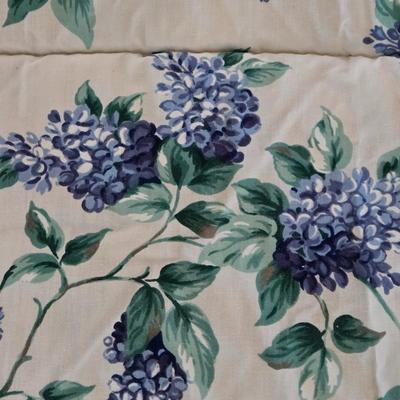 LOT 136: Blue/Periwinkle Flowered Comforter, Matching Pillow Shams, and Full Size Sheet Set