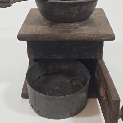 LOT 149: Primitive Tin Antique Poached Egg Maker, Antique Wood and Cast Iron Manuel Coffee Grinder, Chamberstick Candle Holder, and More