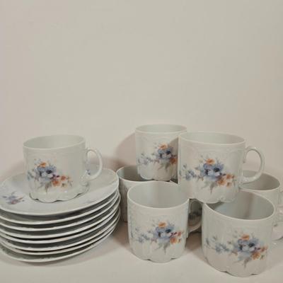 LOT 159: Rosenthal Classic Rose China Set Service for 8, Serving Platter, Serving Bowl, Creamer & Sugar