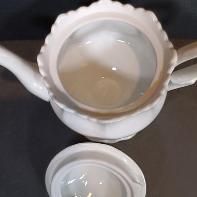 LOT 166: Peppertree Tabletops and Strawberry Street Dishware