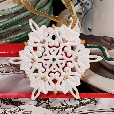 LOT 168: Holiday Collection- Royal Norfolk Plates, Christmas Serving Trowls & More