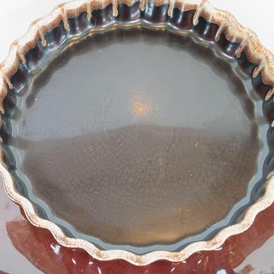 LOT 172: McCoy Butter Dish and Serving Platter, Pyrex Pie Plates, Pampered Chef Bread Tube & More