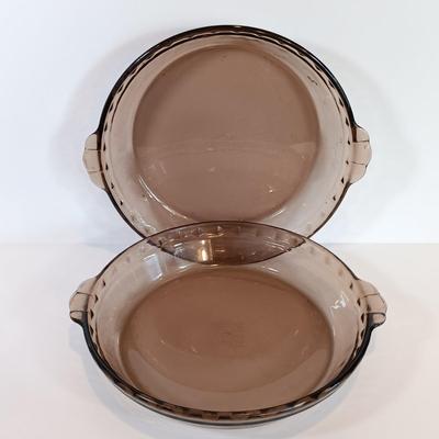 LOT 172: McCoy Butter Dish and Serving Platter, Pyrex Pie Plates, Pampered Chef Bread Tube & More