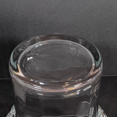 LOT 176: Mother of Pearl Hor D'oeuvre Picks, Crackle Wine Glasses & Ice Bucket