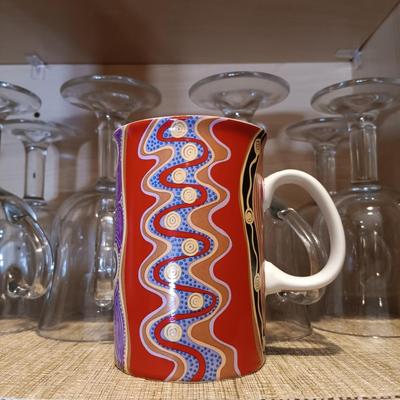 LOT 178: Collection of Cups and Glassware