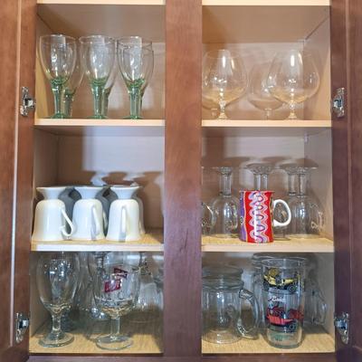 LOT 178: Collection of Cups and Glassware